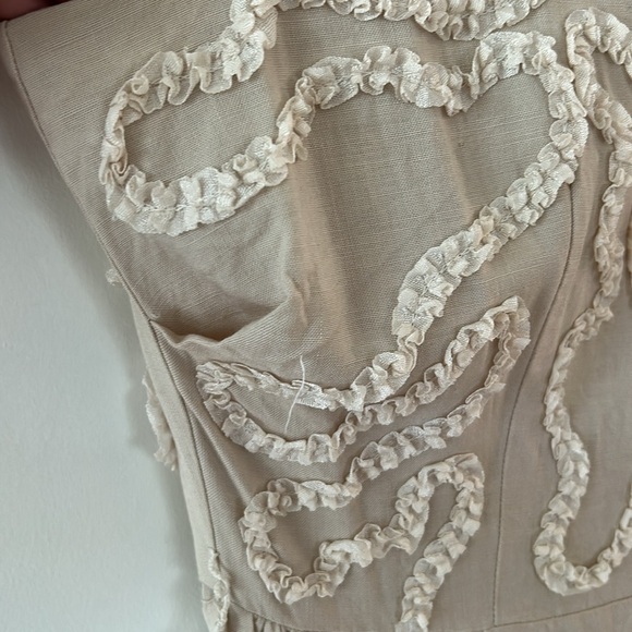 VINTAGE Linen-Like Beige Sleeveless Dress with 3D Ruffled Ribbon Details - Picture 12 of 13